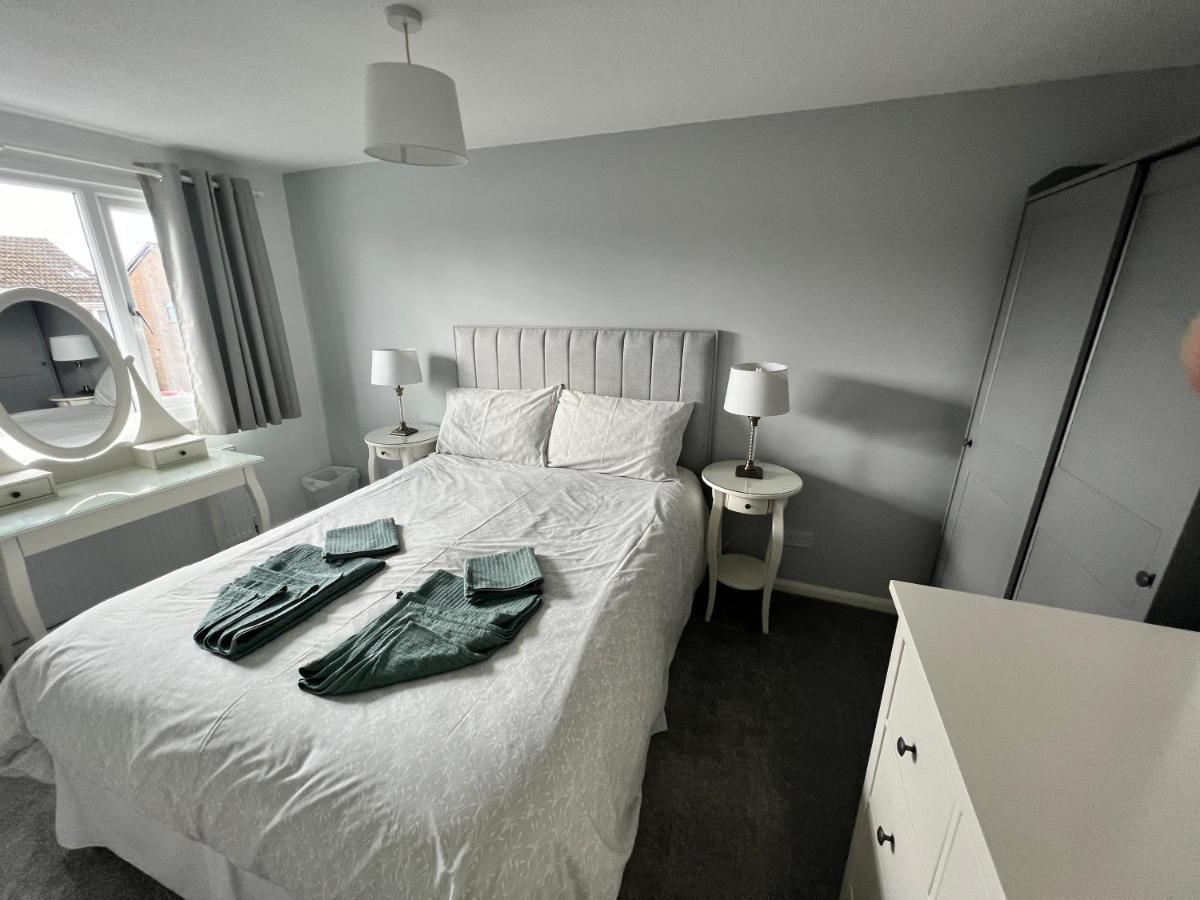 Very Comfy 3 Bed Town House Holiday home Ashton-under-Lyne